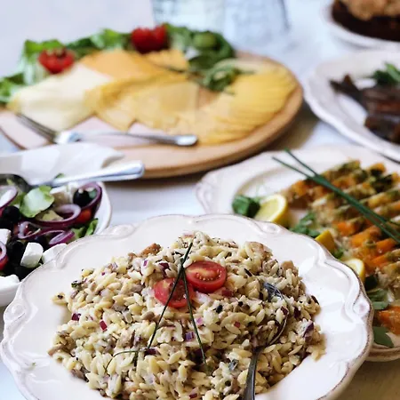 Lazienki Chodzieskie 2*