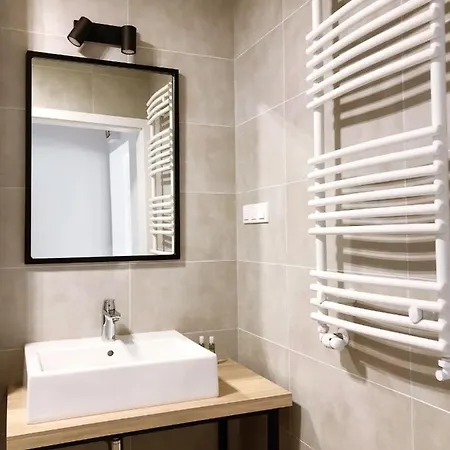 Lazienki Chodzieskie 2*