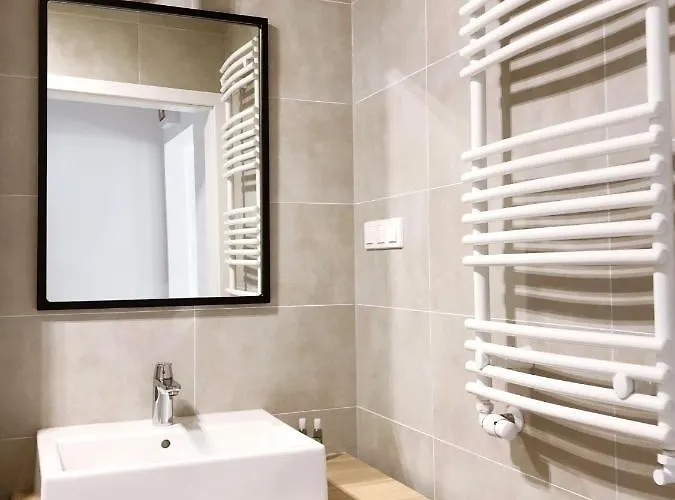 Lazienki Chodzieskie 2*